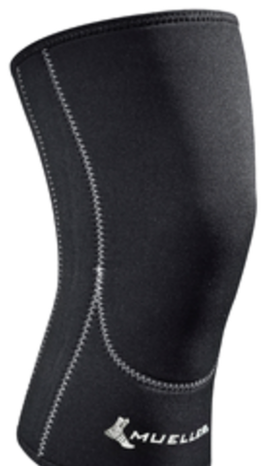 Mueller Closed Patella Knee Sleeve – Large
